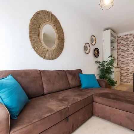 The 2nd Corner: Ideal For Groups Apartament Malaga