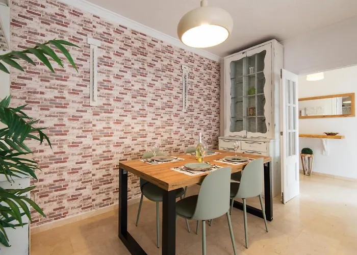The 2nd Corner: Ideal For Groups Appartement