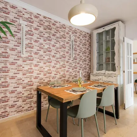 The 2nd Corner: Ideal For Groups Appartement